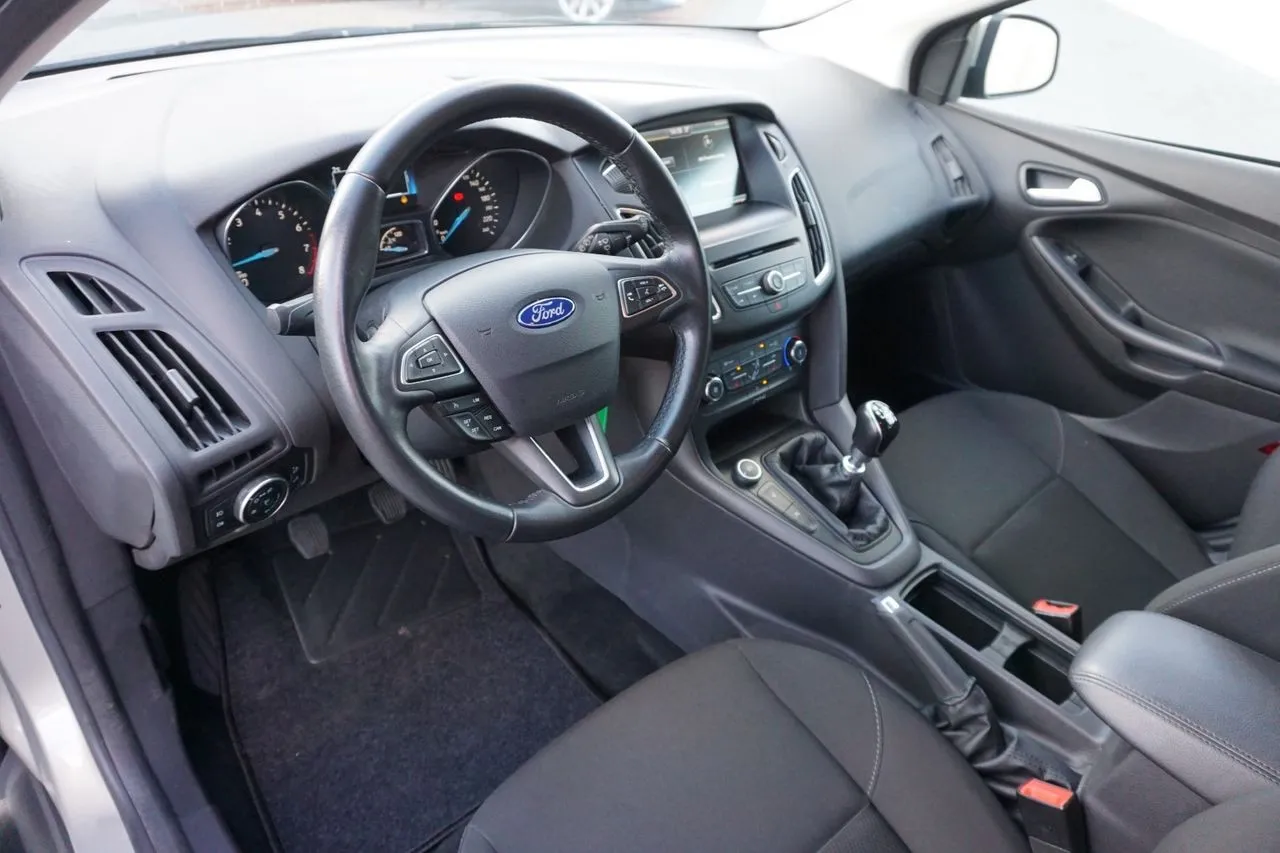 Ford Focus Turnier 1.0 EB Navi...  Image 8